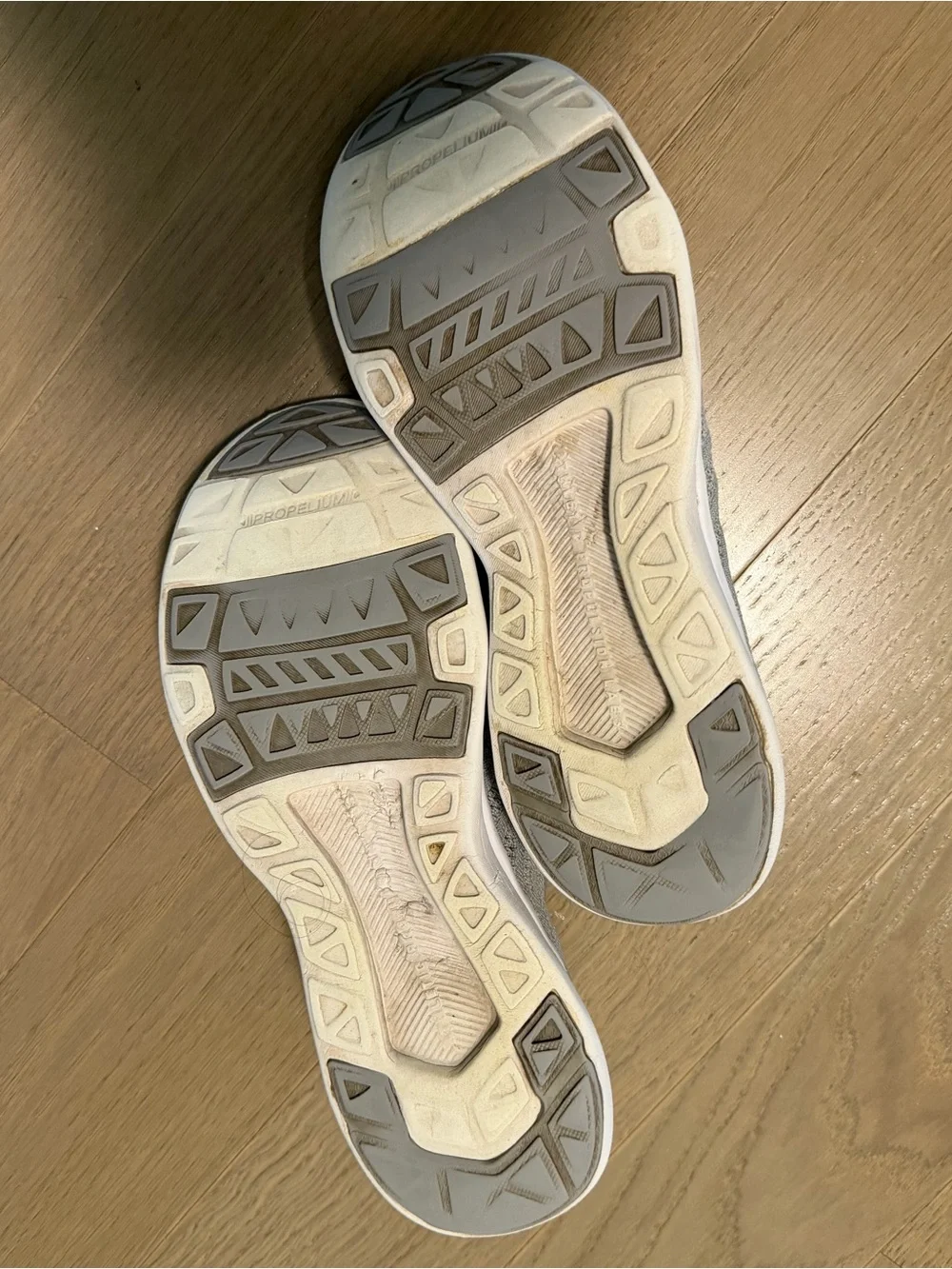 APL Techloom Wave Sneakers